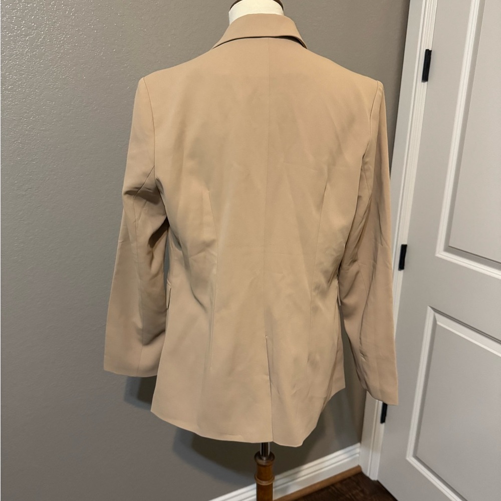 Howe Beige Single-Button Blazer - Picture 2 of 3